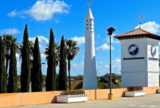 g-algarve-shopping-stork g-algarve-shopping-stork