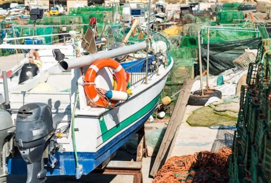 marina-old-boat