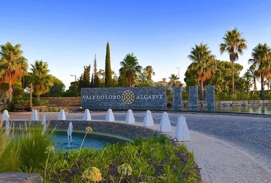 vale-do-lobo-entrance vale-do-lobo-entrance