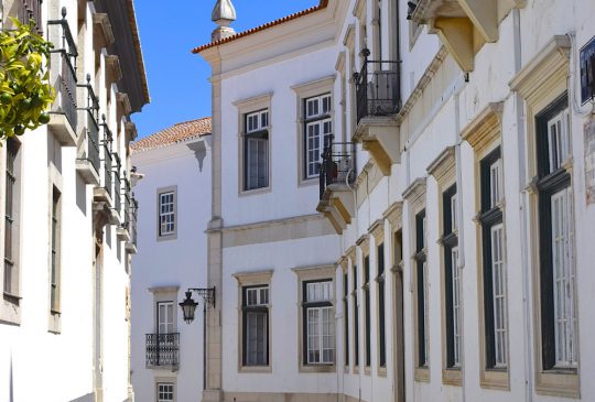 street-towards-old-centre-Faro