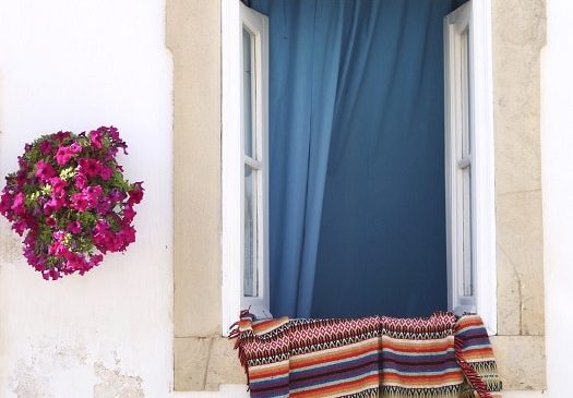 window-portuguese-carpet